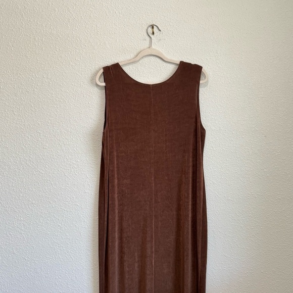 Vikki Vi Maxi Velvet Dress Size Size 1X Tank Dress Brown Travel Vacation Minimal - Picture 7 of 8
